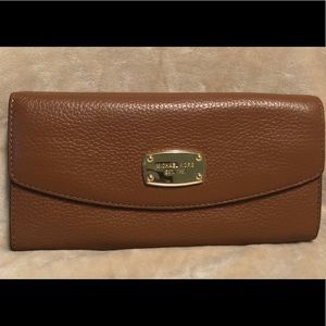 Michael Kors Slim Flap Wallet